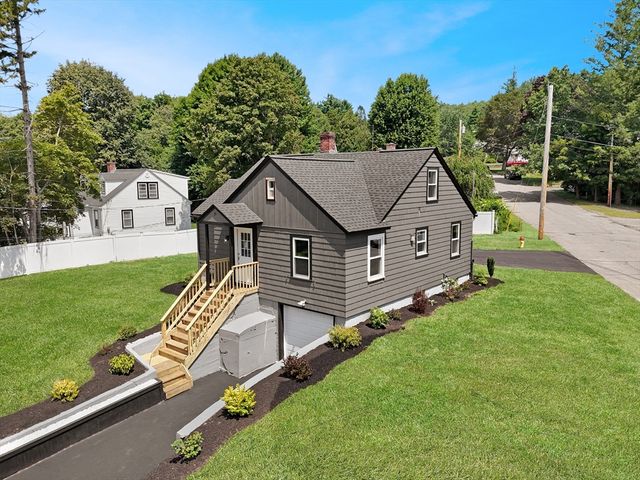 35 Richardson Rd, Fitchburg, MA 01420