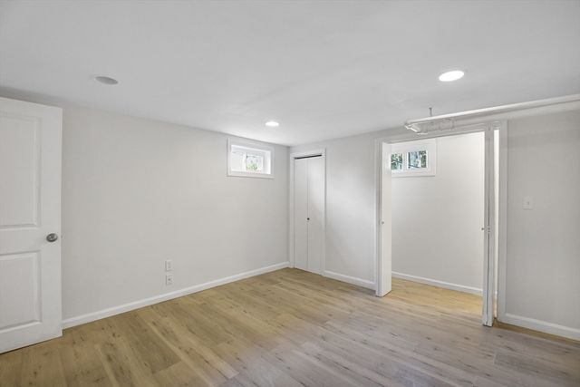 35 Richardson Rd, Fitchburg, MA 01420