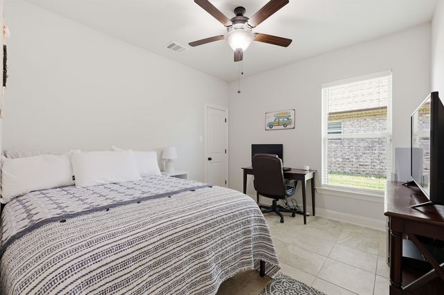 109 Kings Wood Avenue, Thibodaux, LA 70301