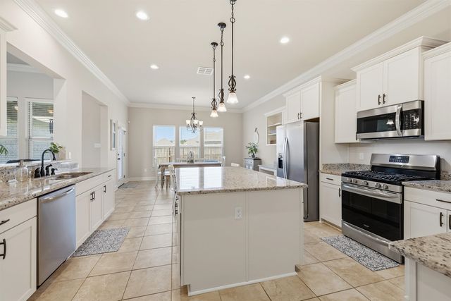 109 Kings Wood Avenue, Thibodaux, LA 70301