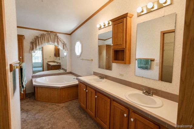 312 Cranberry Beach Boulevard, White Lake Charter Township, MI 48386