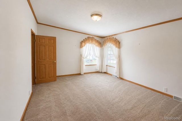312 Cranberry Beach Boulevard, White Lake Charter Township, MI 48386