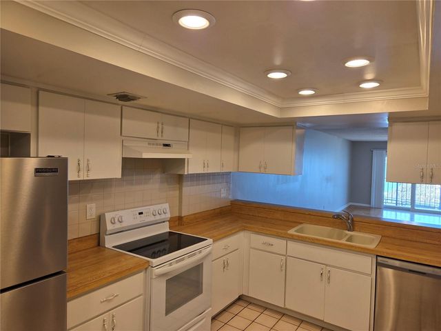 650 ISLAND WAY 202, Clearwater Beach, FL 33767