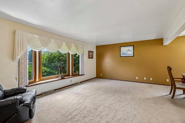 4185 Beaufort DRIVE, Brookfield, WI 53045