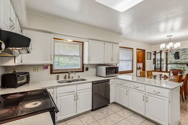 4185 Beaufort DRIVE, Brookfield, WI 53045