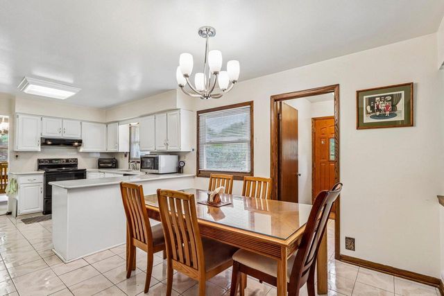 4185 Beaufort DRIVE, Brookfield, WI 53045