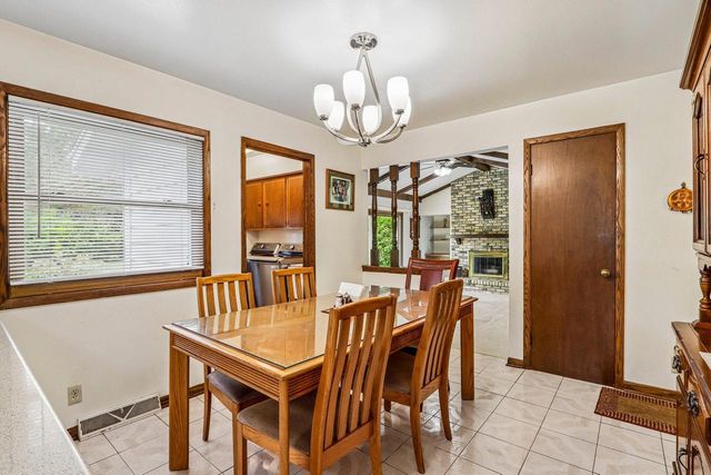 4185 Beaufort DRIVE, Brookfield, WI 53045