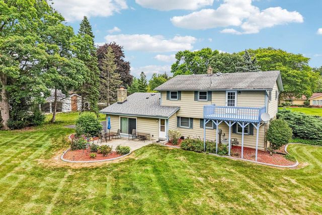 4185 Beaufort DRIVE, Brookfield, WI 53045