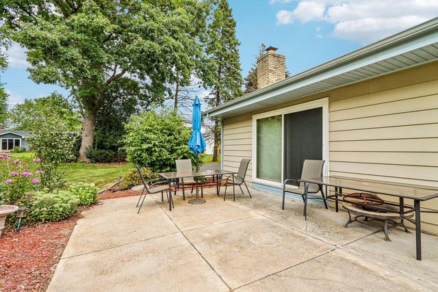 4185 Beaufort DRIVE, Brookfield, WI 53045