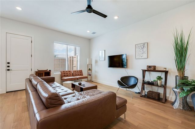 2944 Huffman Way, College Station, TX 77840