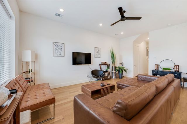 2944 Huffman Way, College Station, TX 77840