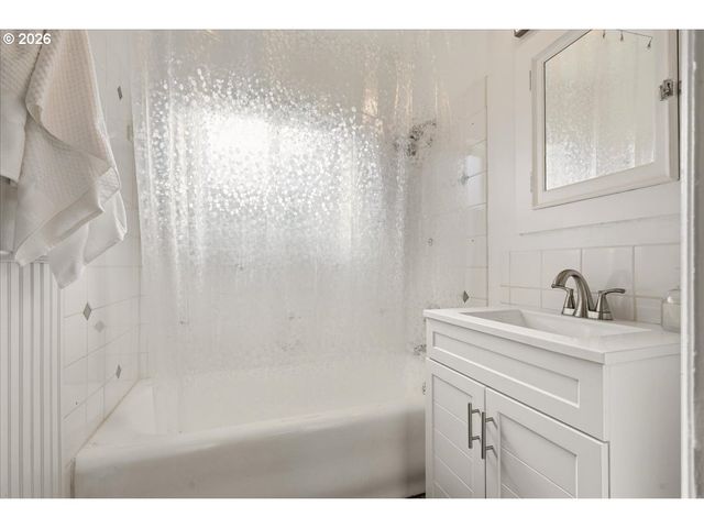 3036 Se PARK Ave, Milwaukie, OR 97222