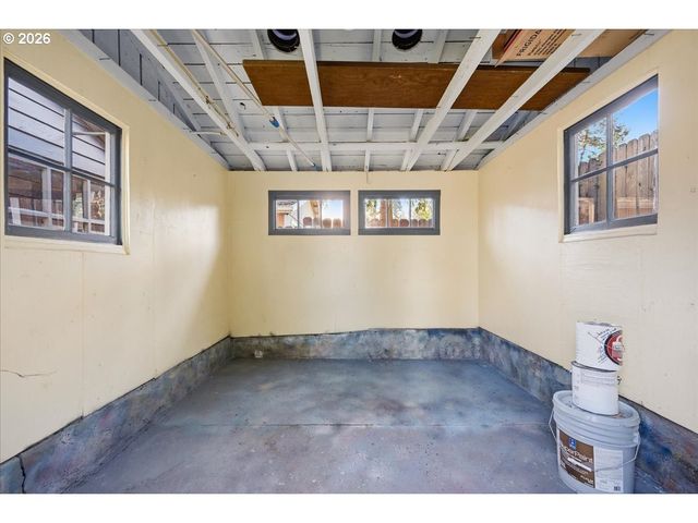 3036 Se PARK Ave, Milwaukie, OR 97222