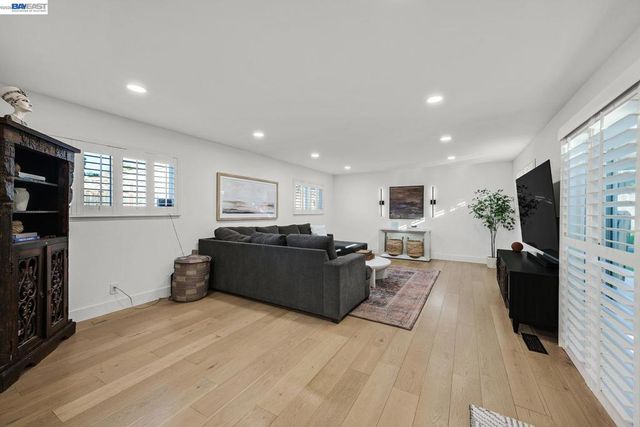 831 Delaware Way, Livermore, CA 94551
