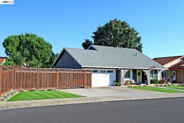831 Delaware Way, Livermore, CA 94551