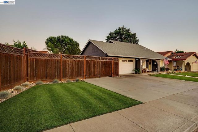 831 Delaware Way, Livermore, CA 94551