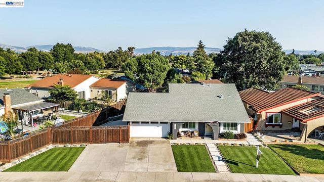 831 Delaware Way, Livermore, CA 94551