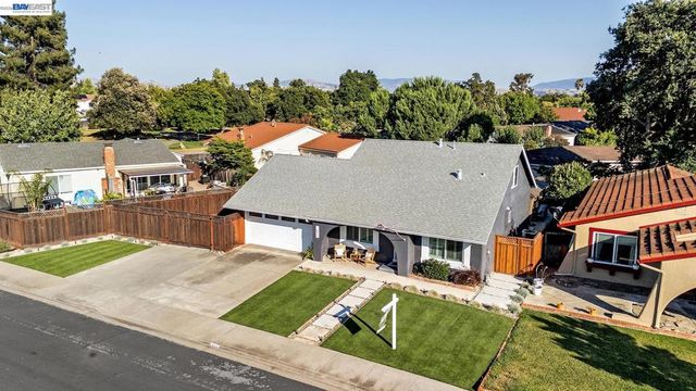 831 Delaware Way, Livermore, CA 94551