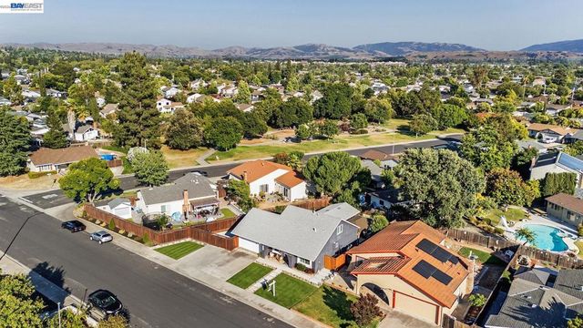 831 Delaware Way, Livermore, CA 94551