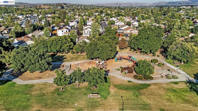 831 Delaware Way, Livermore, CA 94551