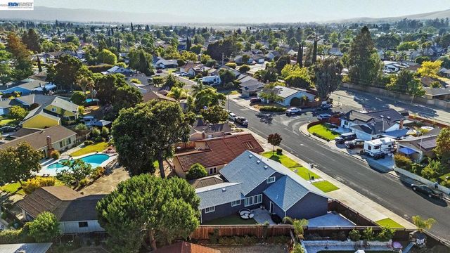 831 Delaware Way, Livermore, CA 94551