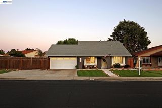831 Delaware Way, Livermore, CA 94551