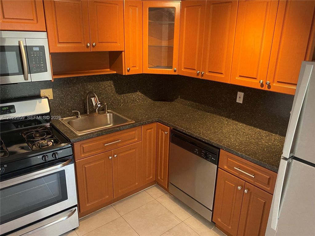 13120 SW 92nd Ave B-222, Miami, FL 33176
