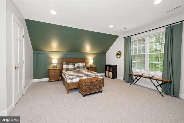 1618 SNUFF MILL RD, Hockessin, DE 19707