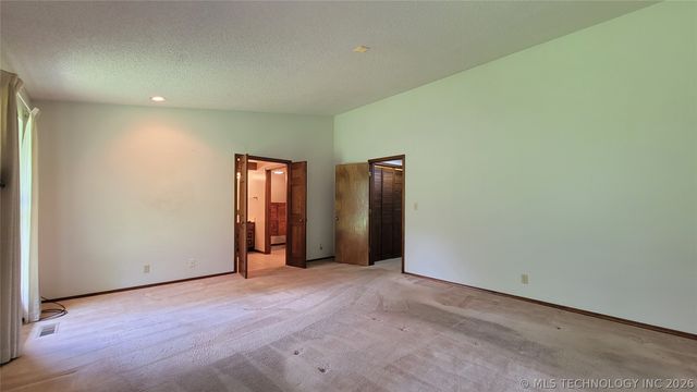 4027 E 82nd Place, Tulsa, OK 74137