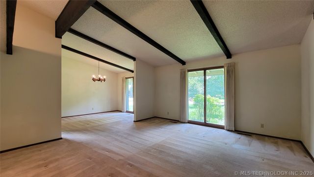 4027 E 82nd Place, Tulsa, OK 74137