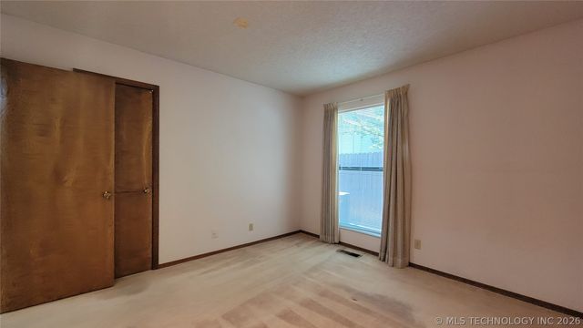 4027 E 82nd Place, Tulsa, OK 74137