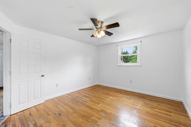 2 Iroquois Road, Nashua, NH 03063