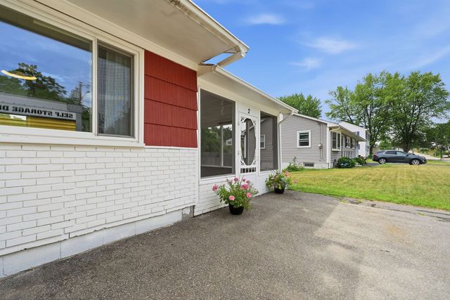 2 Iroquois Road, Nashua, NH 03063