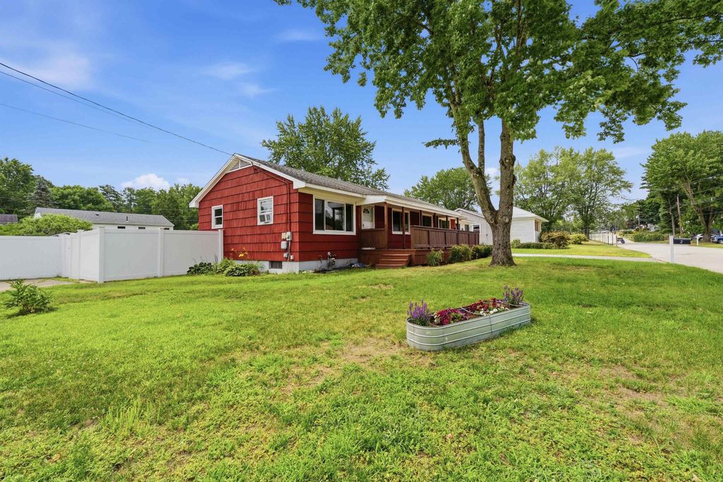 2 Iroquois Road, Nashua, NH 03063