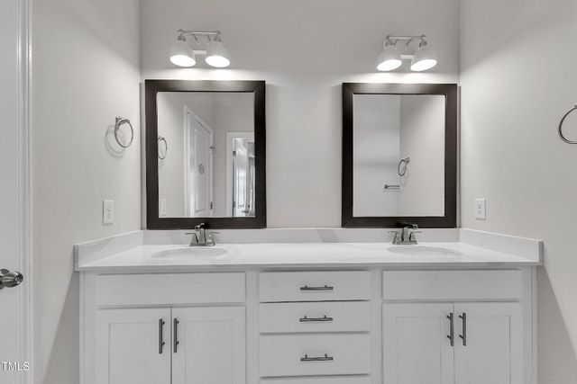 1217 Linkwood Way, Fuquay Varina, NC 27526