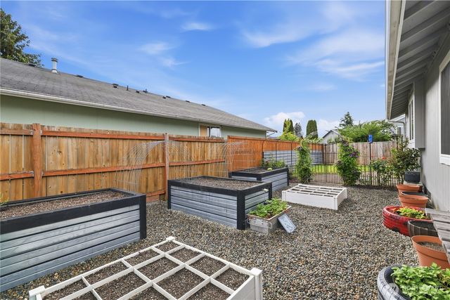 9816 Ramsay Dr SE, Yelm, WA 98597