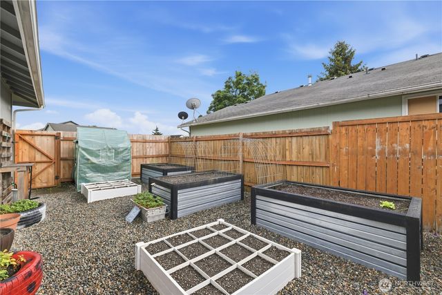 9816 Ramsay Dr SE, Yelm, WA 98597
