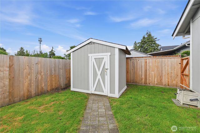 9816 Ramsay Dr SE, Yelm, WA 98597