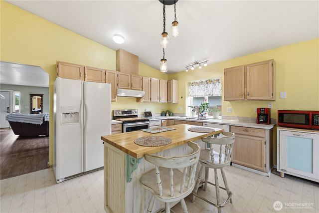 9816 Ramsay Dr SE, Yelm, WA 98597
