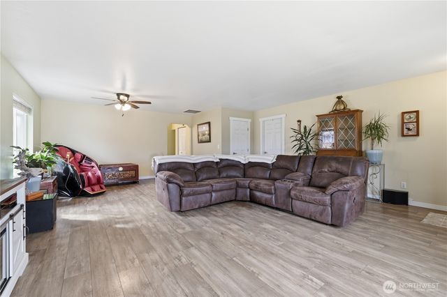 9816 Ramsay Dr SE, Yelm, WA 98597