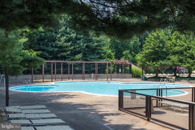 1800 OLD MEADOW RD #903, Mclean, VA 22102