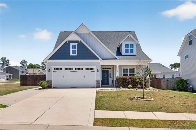 716 Stonebriar Avenue, Raeford, NC 28376