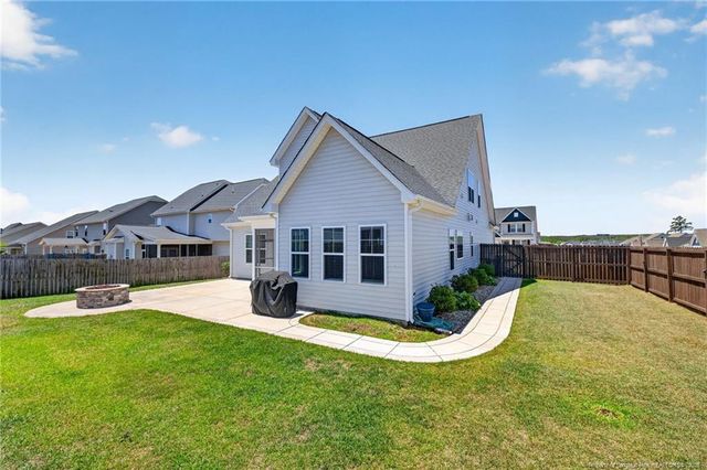 716 Stonebriar Avenue, Raeford, NC 28376