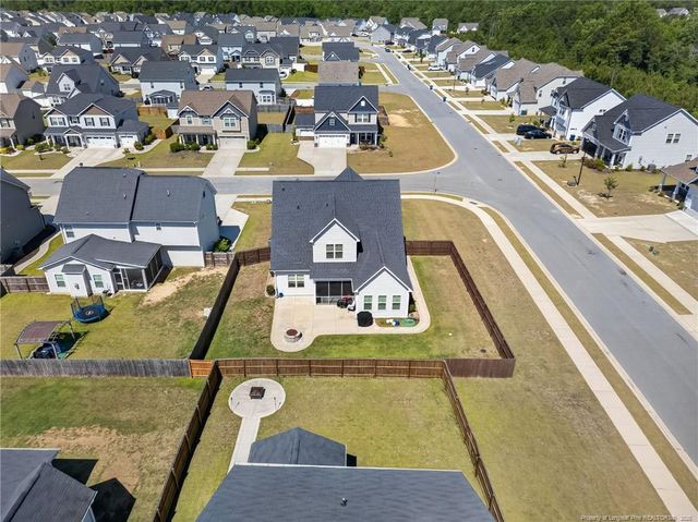 716 Stonebriar Avenue, Raeford, NC 28376