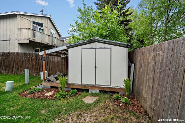 2016 Terrebonne Loop, Anchorage, AK 99502