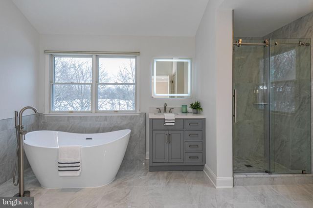 497 CHRISTOPHER DR, Princeton, NJ 08540