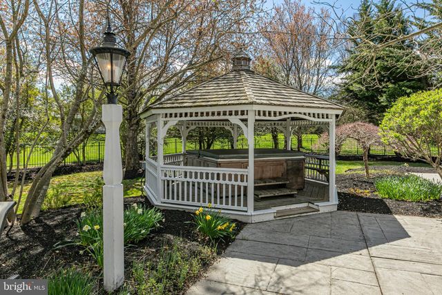 497 CHRISTOPHER DR, Princeton, NJ 08540