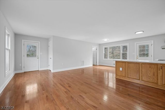 315 Hudson Ave, Hopatcong Boro, NJ 07843