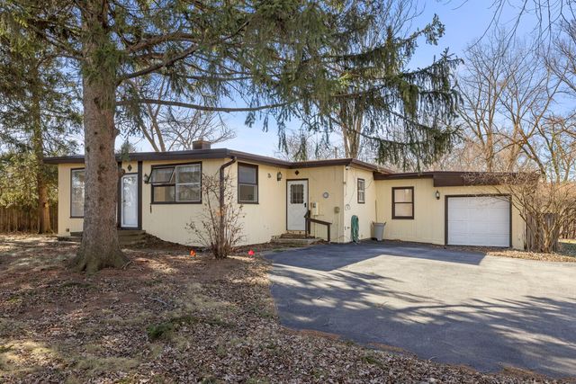 128 Harding Court, Glen Ellyn, IL 60137