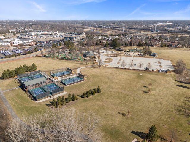 128 Harding Court, Glen Ellyn, IL 60137